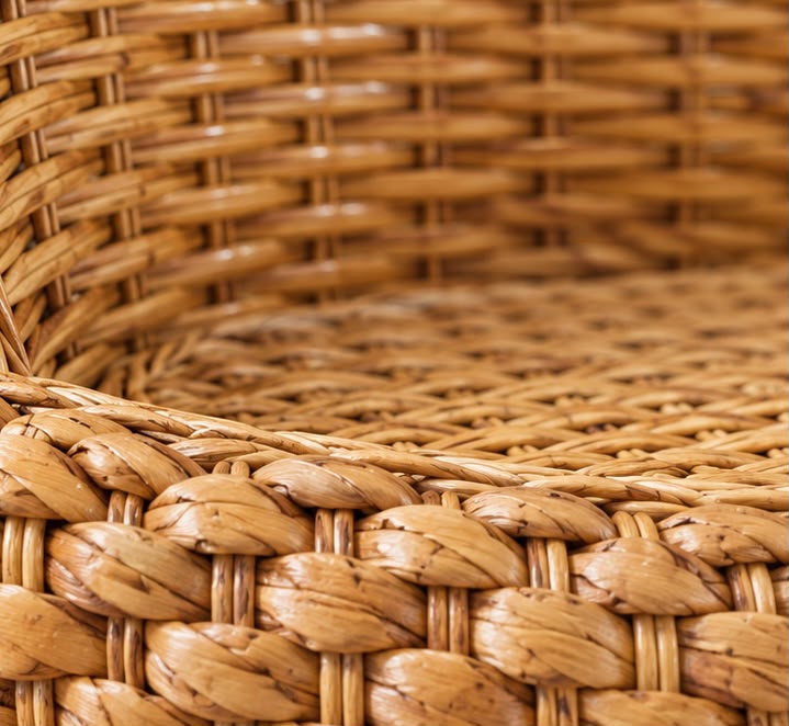 Ambra – Fauteuil bas en rotin miel