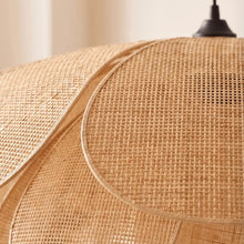 Liora – Suspension florale en rotin tissé