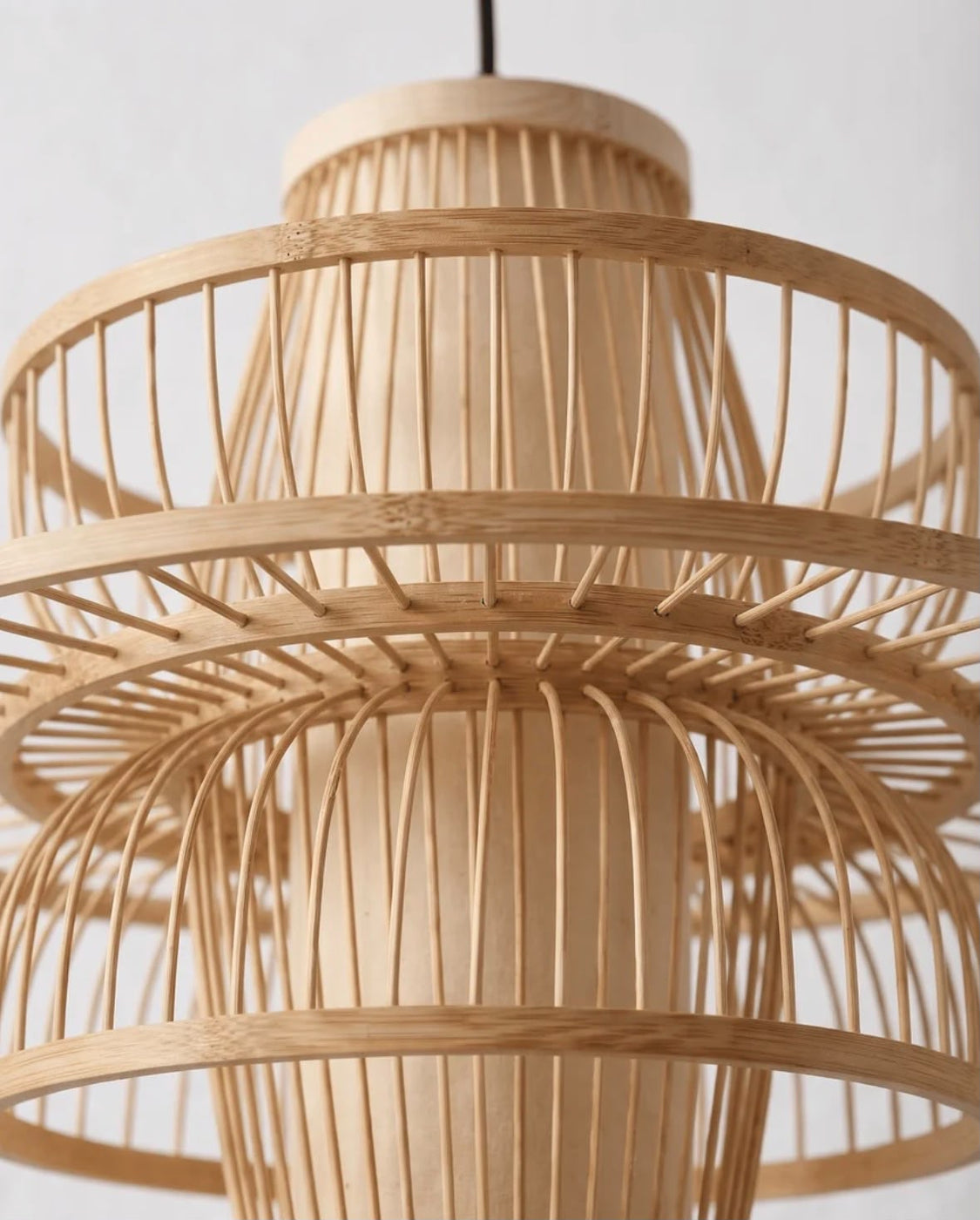 Oréane – Suspension sculpturale en bambou