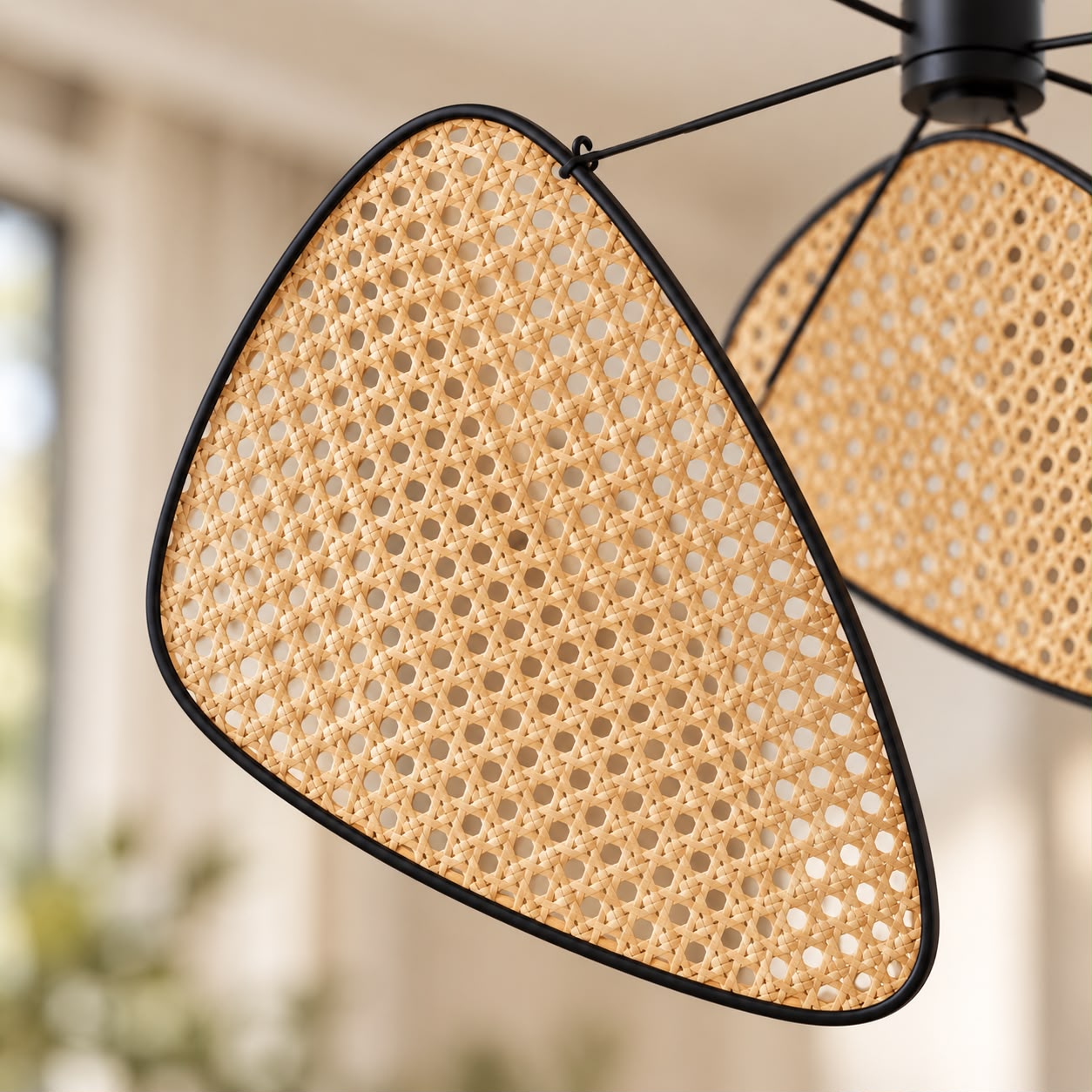 Elyna – Suspension sculpturale en cannage